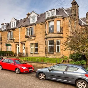 Airdenair 3*, Edinburgh Egyesült Királyság