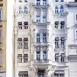 Zur Wiener Staatsoper Vienne