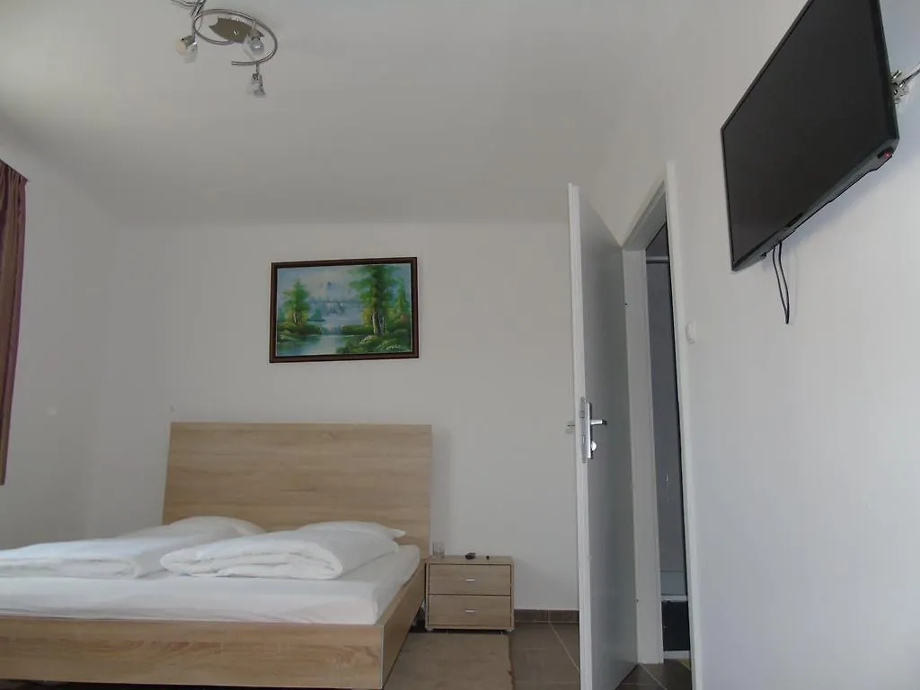 Cafe 168 Bed & Breakfast Viyana