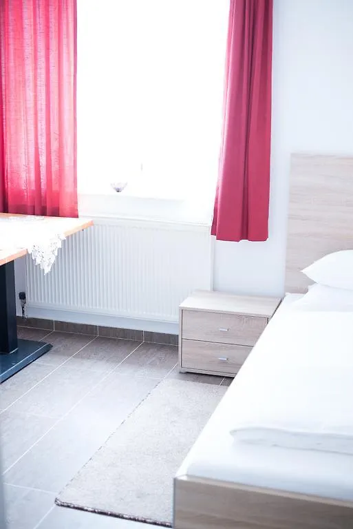 Cafe 168 Bed & Breakfast Viyana 2*,  Avusturya